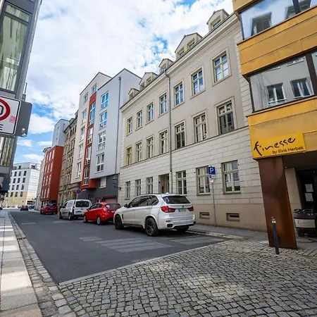Apartment Altstadtwohnung In Top-lage Naehe Zwinger Dresden