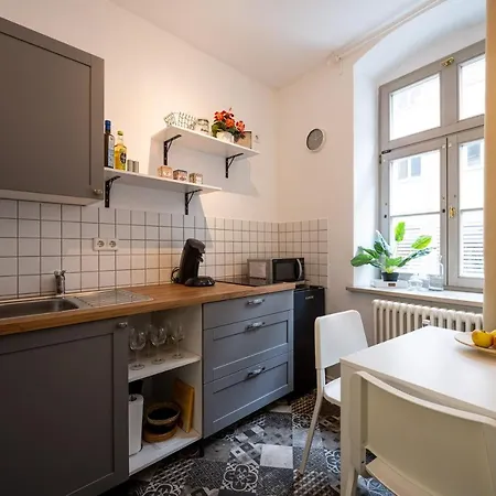 Altstadtwohnung In Top-lage Naehe Zwinger Apartment